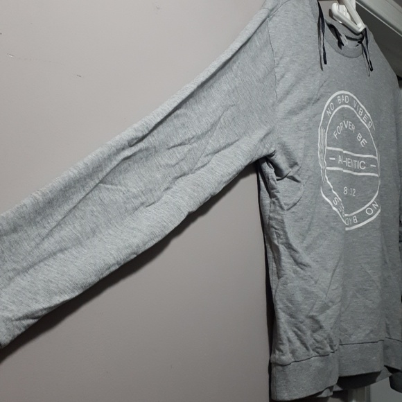 Sweater - Picture 2 of 3